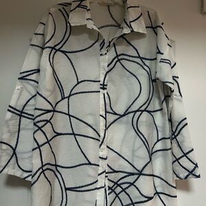 Soft Surroundings Sz L White and Navy Geometric top Button Down Tunic Blouse